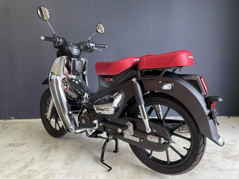 Super Cub C125 mới màu đen lịch lãm