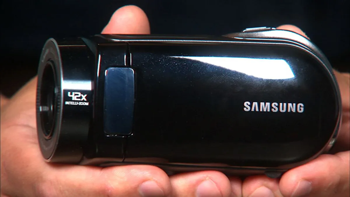 Samsung SMX-F34: Good for Sharing Videos Online