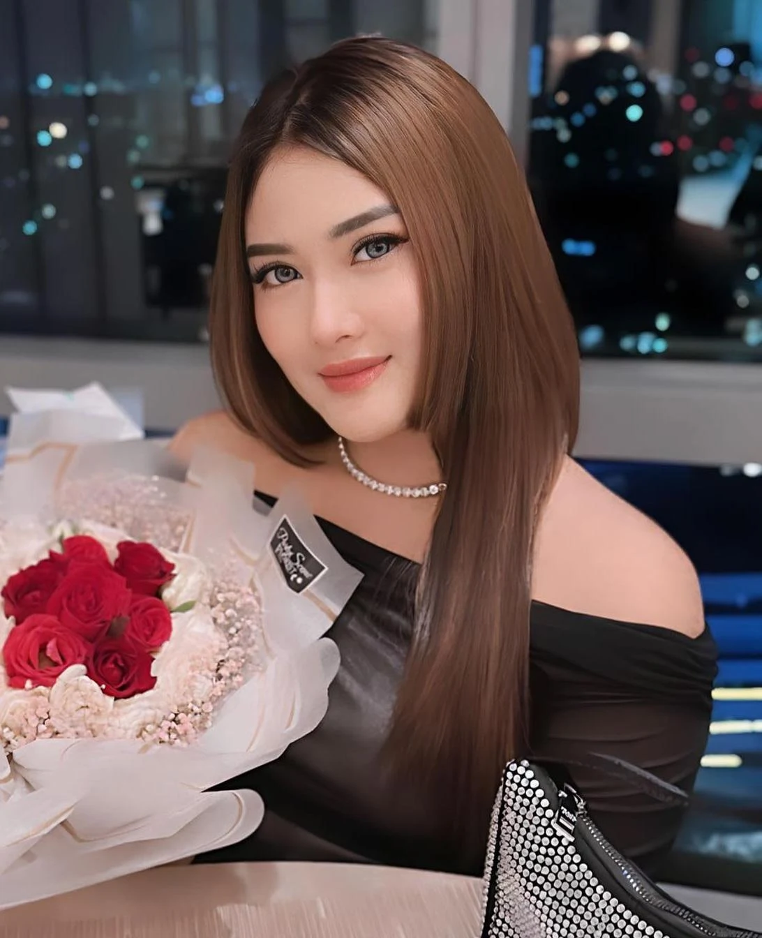 Cewek Menggoda yang Membuatmu Terjebak dalam Godaan, cewek menggoda, terjebak, gadis panas
