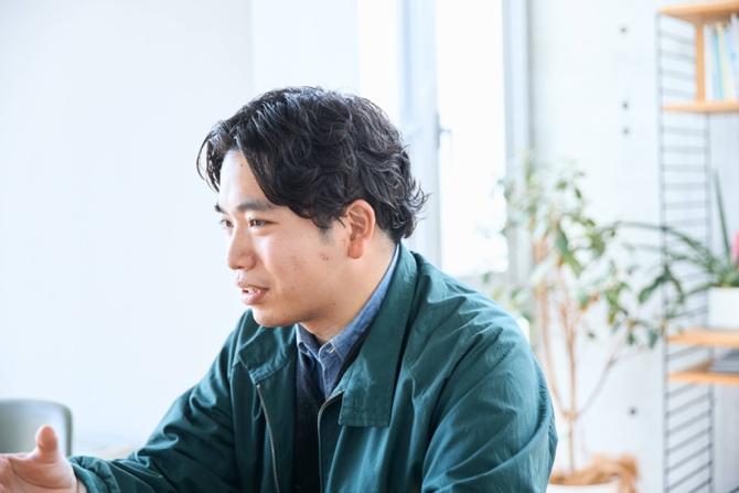 窓の外を見ている男性

AI によって生成されたコンテンツは間違っている可能性があります。
