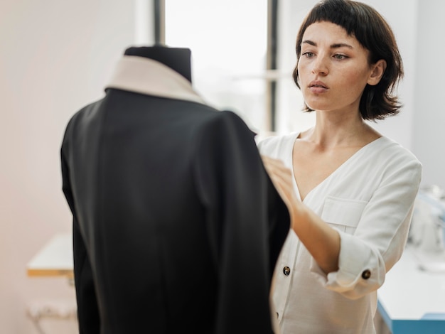 Becoming a Fashion Designer: What It Takes