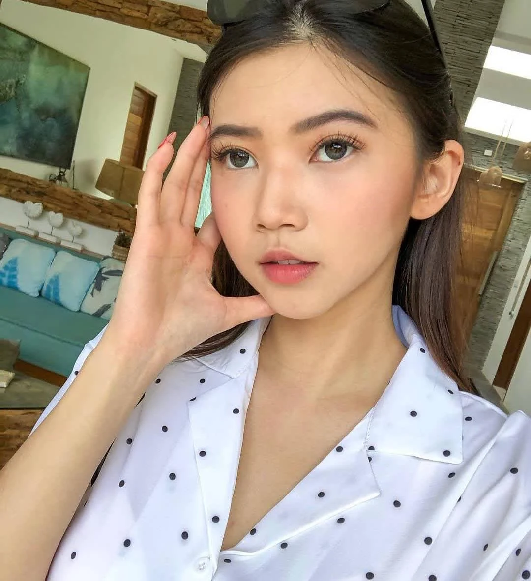 Cewek Menggoda yang Membuatmu Tak Bisa Berpikir Lurus, cewek menggoda, tak bisa berpikir lurus, gadis seksi