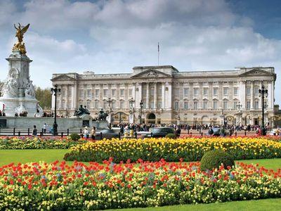 Buckingham Palace | History, Description, Changing of the Guard, & Facts |  Britannica