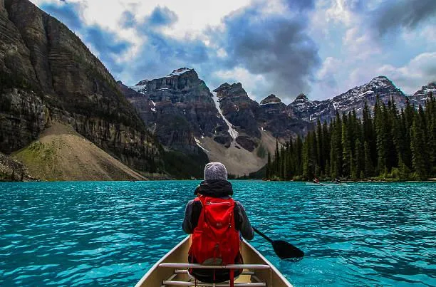 25 Nature Photos That Calm the Overthinking Mind, peaceful photos, nature therapy, nature, forest, landscape, mindful scenery, emotional calm