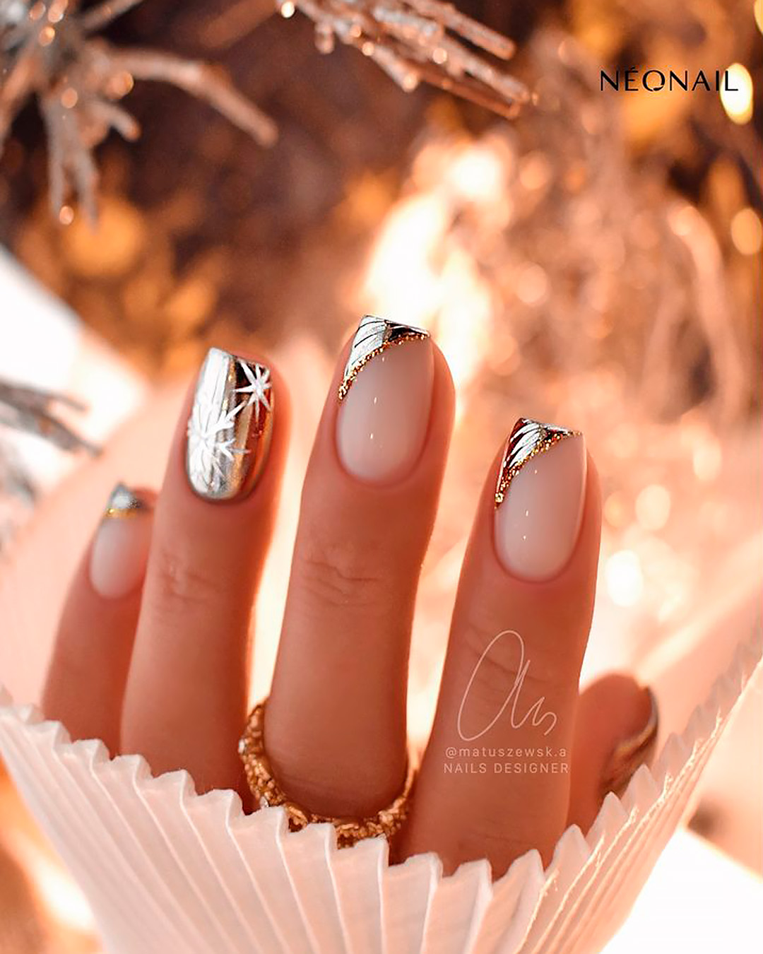 winter wedding nails silver chrome with snowflakes matuszewsk.a