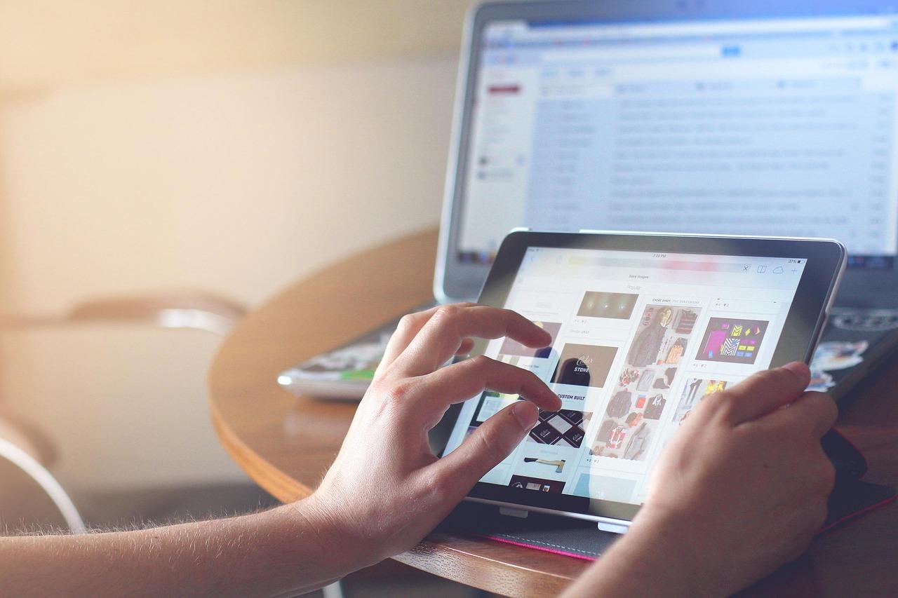 The Benefits of Moving from Paper to Digital Document Management