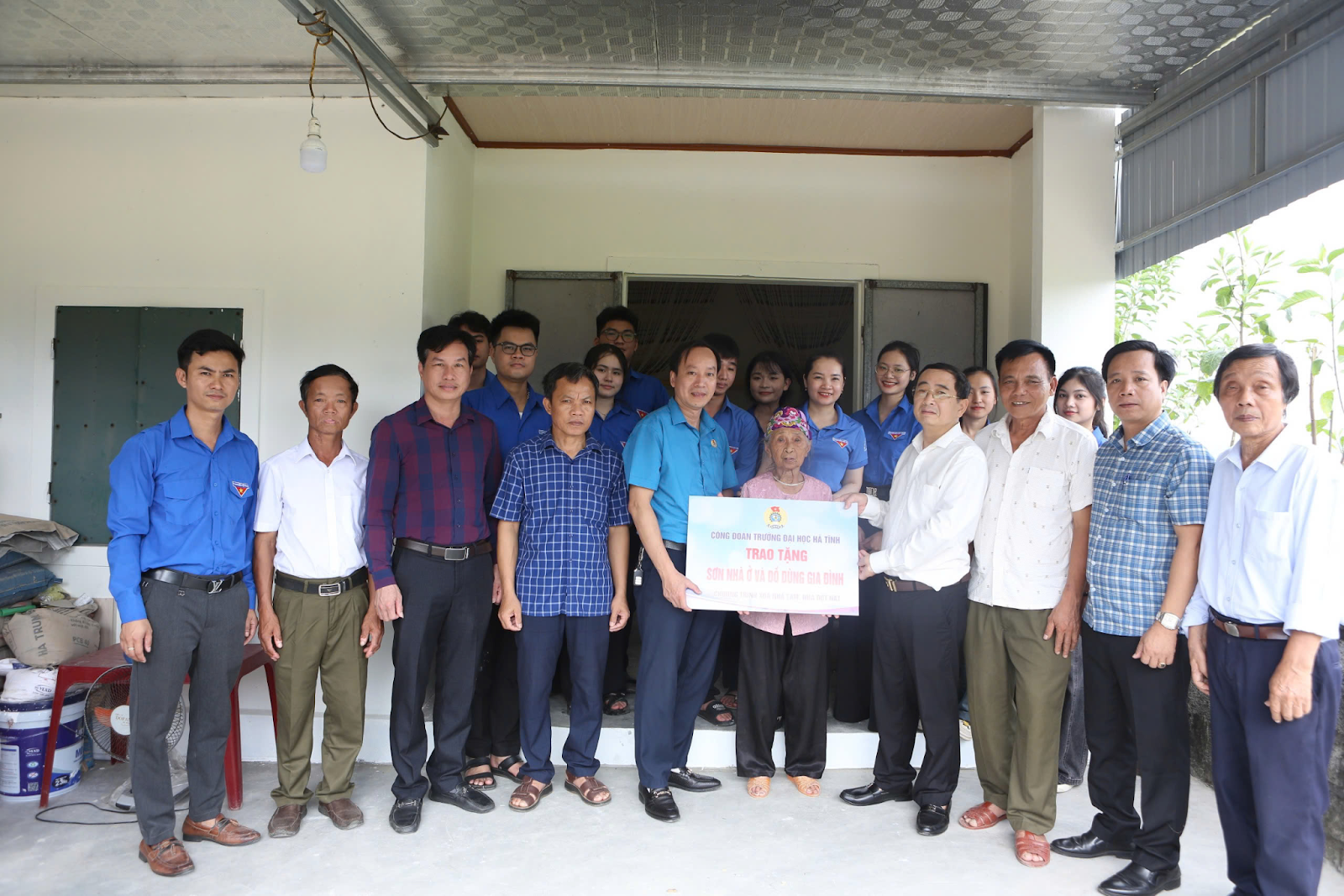 Trường Đại học Hà Tĩnh chung tay xóa nhà tạm tại xã Hồng Lộc, huyện Thạch Hà
