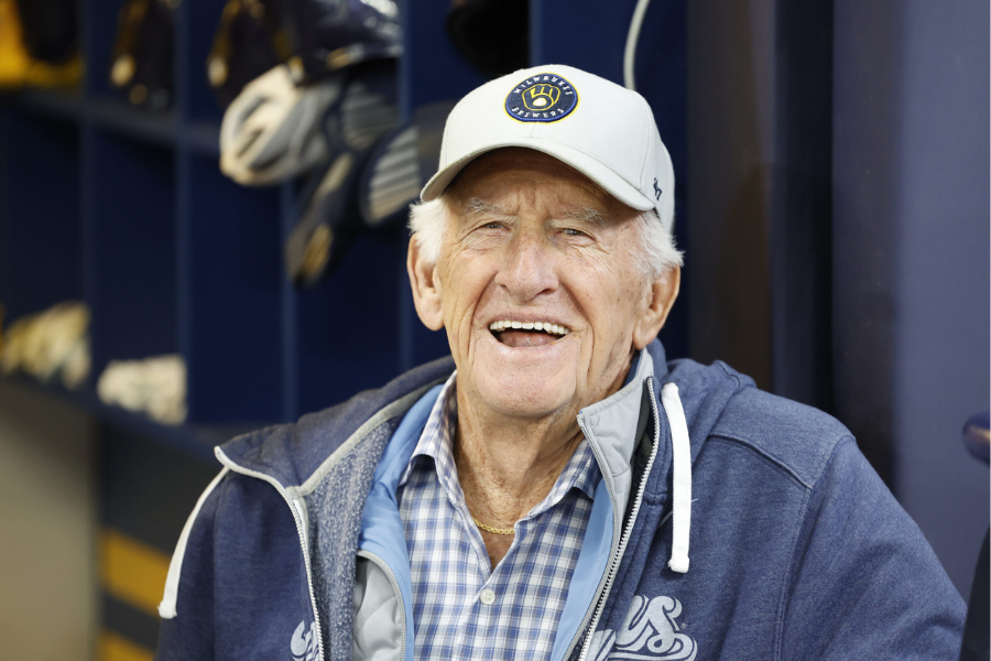 Bob Uecker Net Worth, Biography, Early life, Education, Age, Height, Family, Relationship, Personal life, Career And More