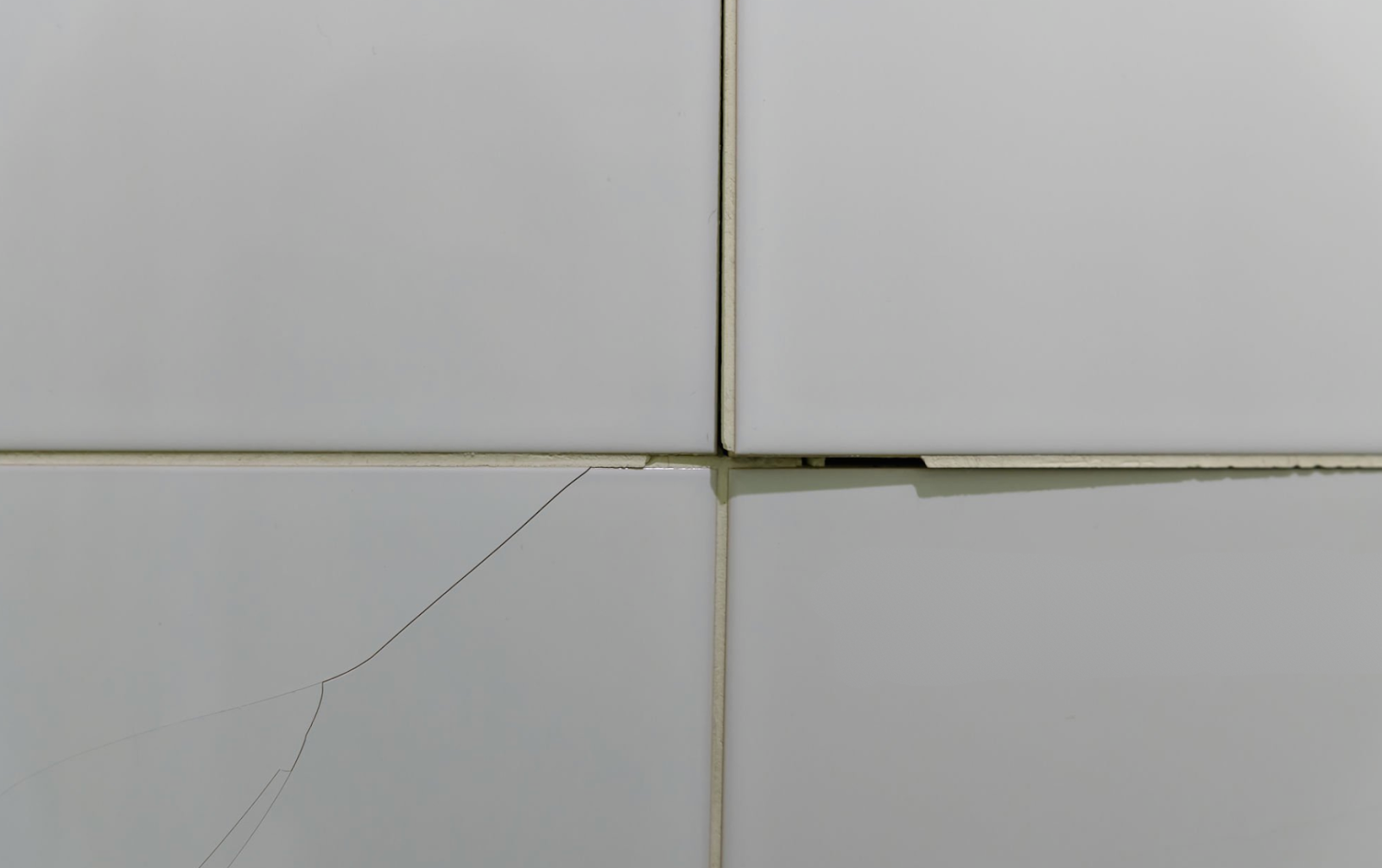 Common Bathroom Tile Grout Problems and How to Fix Them