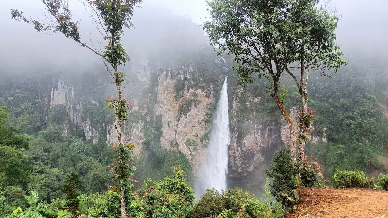 Curug Ngebul Kecamatan Pagelaran