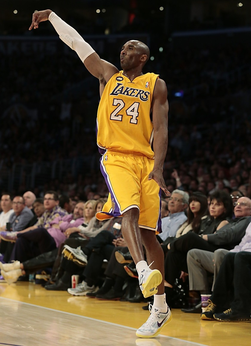 Kobe Bryant shot release follow through