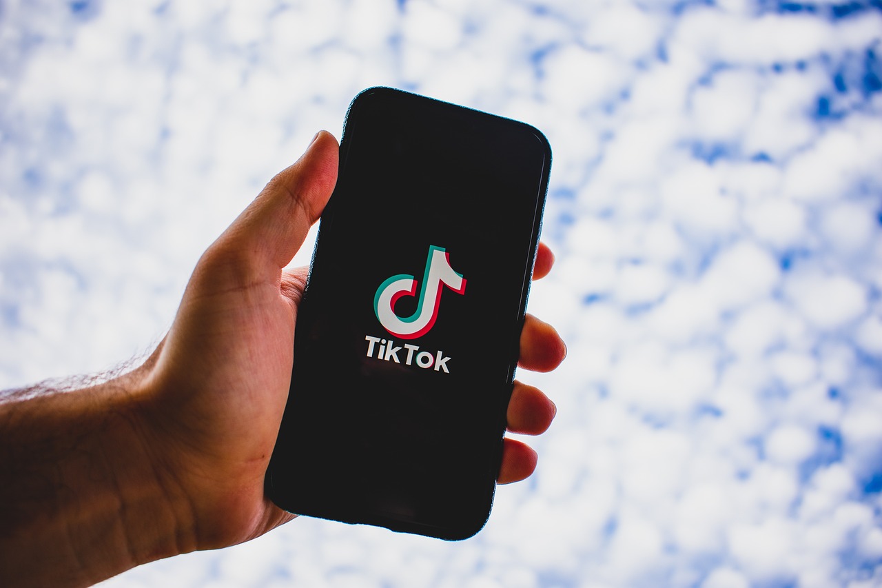 8 Web và nền tảng kiếm tiền online uy tín 2025