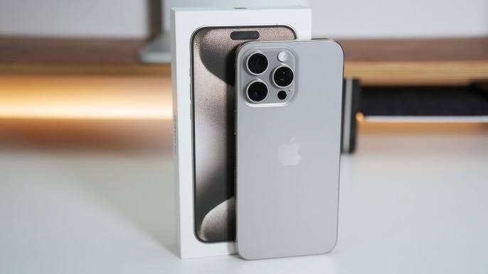 a cell phone with multiple cameras