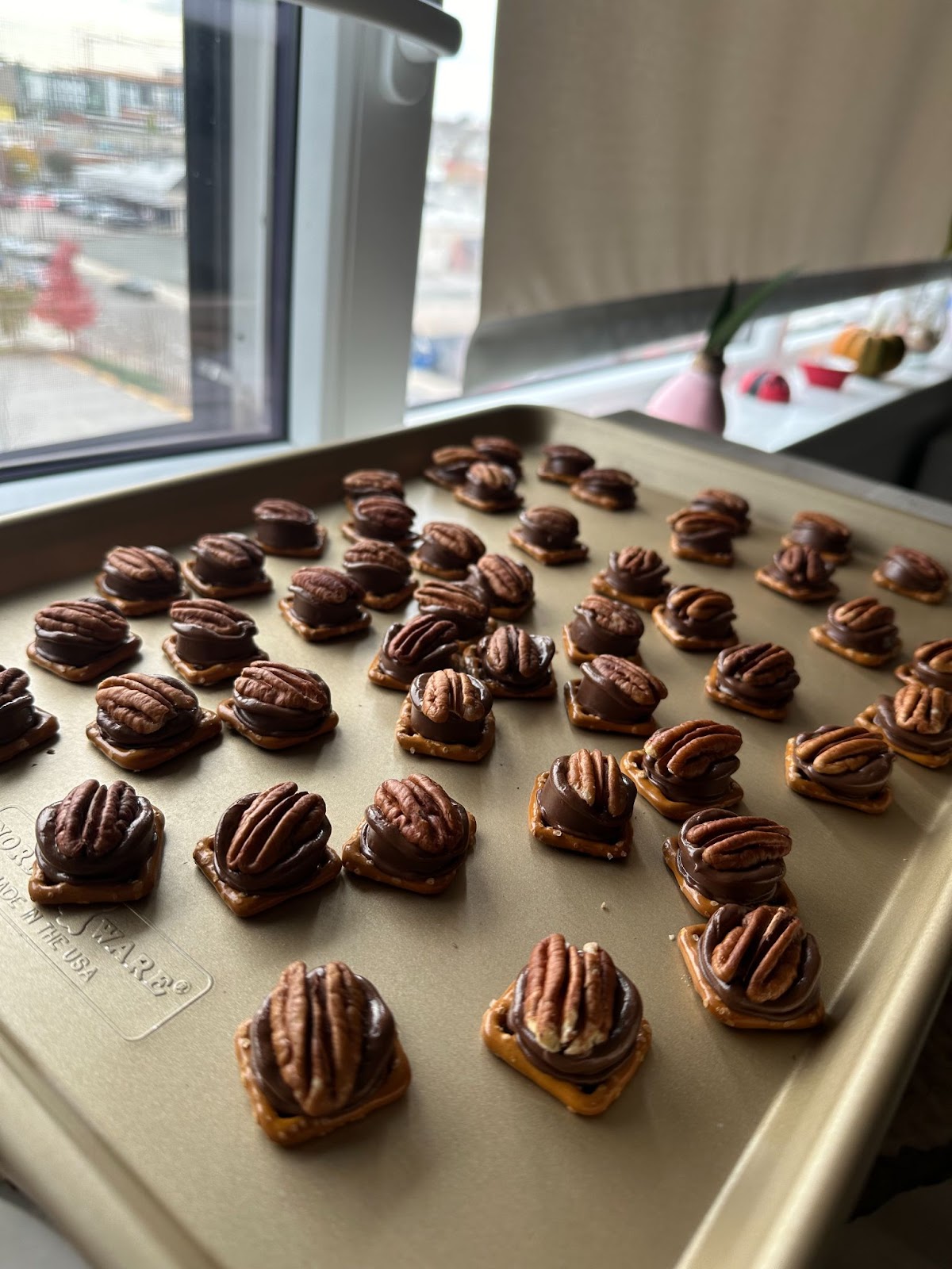 Rolo Pecan Pretzel Turtles