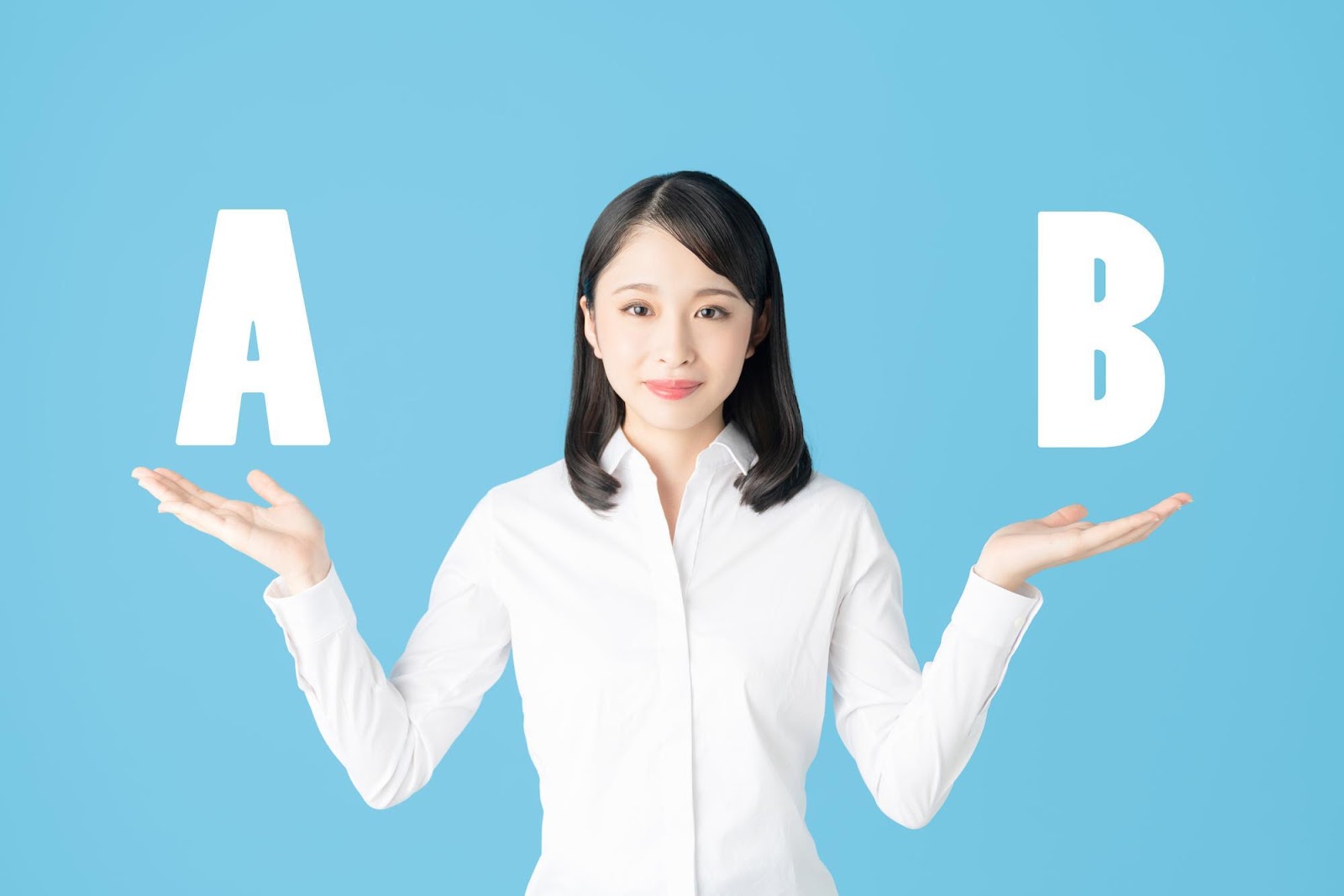 AとBを持ってる女性