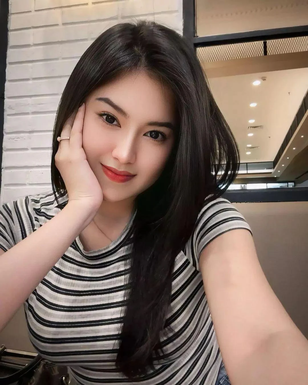 Gadis Ceria Membuat Hidup Lebih Cerah, gadis ceria, hidup cerah, cewek penuh warna