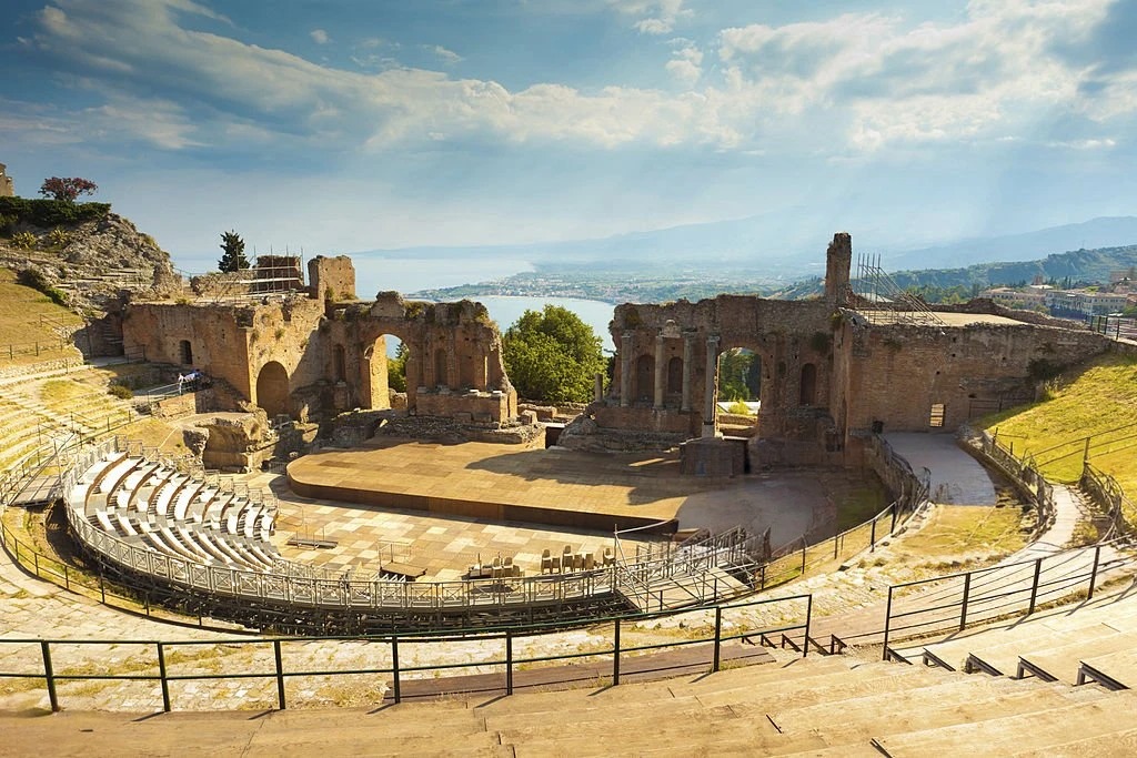 what famous landmarks are in italy