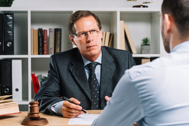 Law Firm vs. Solo Lawyer: Which Is Better?