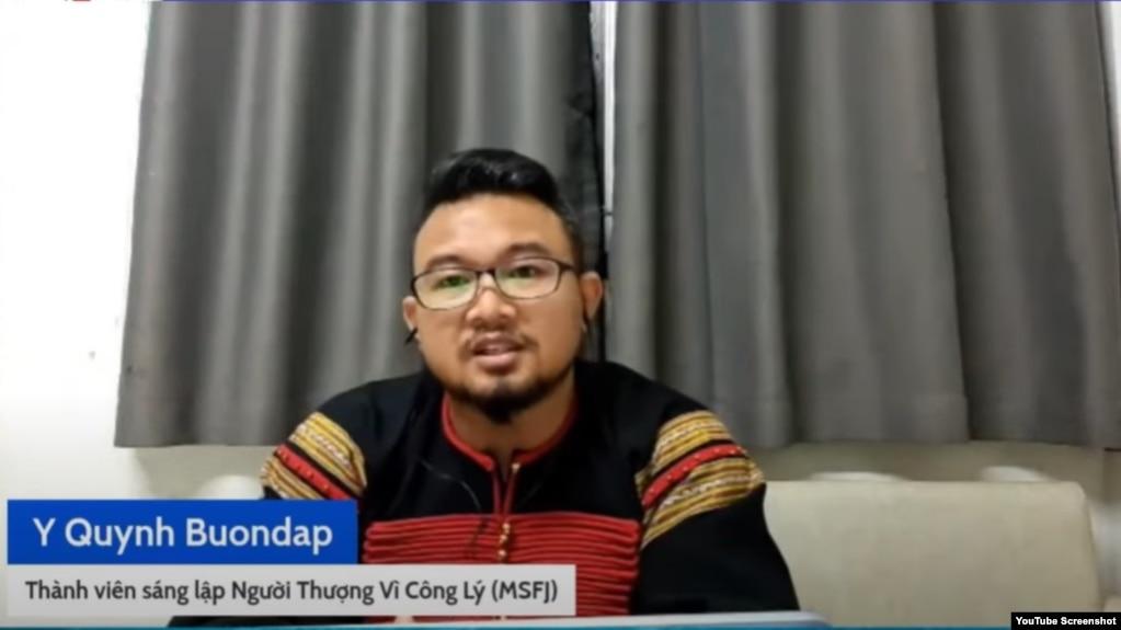 Ông Y Quynh Bdap, đồng sáng lập nhóm Người Thượng Vì Công lý (MSFJ), ngày 30/11/2023. Photo YouTube Dak Lak News.