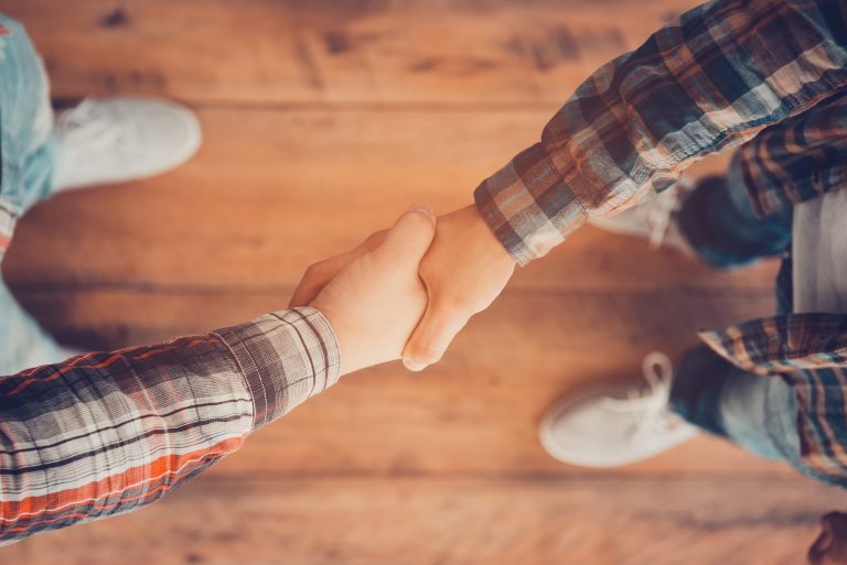 Handshake, T&K