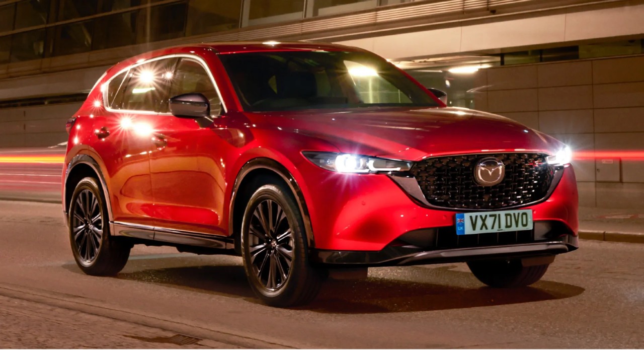 مازدا CX-5 2026 تقدم تقنيات أمان متقدمة، تصميم داخلي فاخر، وأنظمة دفع هجينة مبتكرة لتعزيز الأداء والكفاءة.