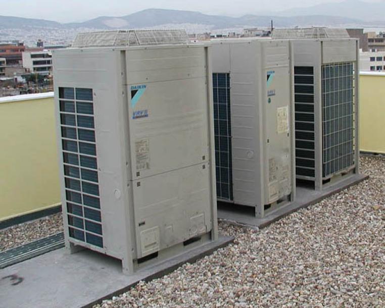 Quy trình làm việc tại bảo hành Daikin chuyên nghiệp, nhân viên chăm sóc khách hàng chu đáo