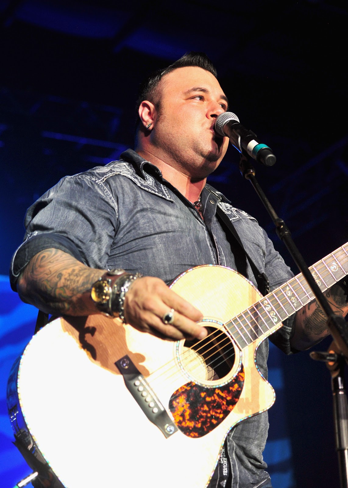 Ryan Whyte Maloney performing during the 49th Annual Academy of Country Music Awards All Star Jam in Las Vegas, Nevada on April 6, 2014. | Source: Getty Images