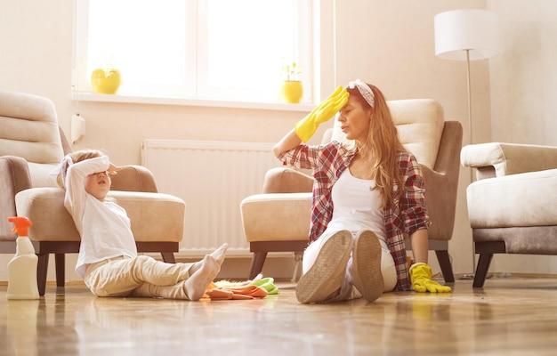 8. Alergia la praf poate afecta și sănătatea mentală