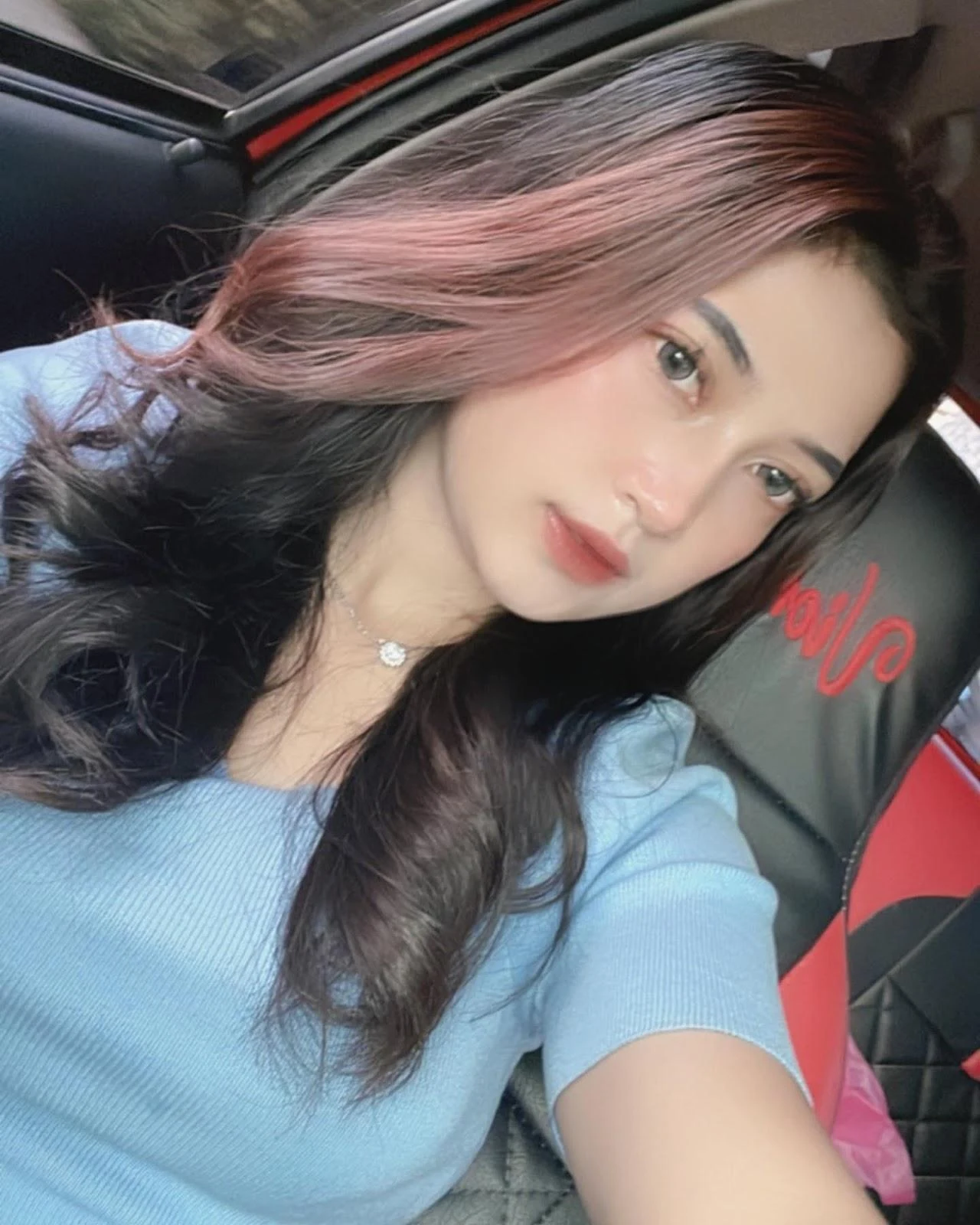 Cewek Seksi yang Membuat Hari Lebih Panas, cewek seksi, gairah panas, gadis menggoda
