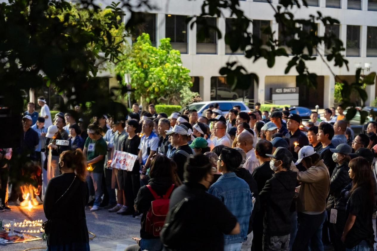烛火不灭——洛杉矶民众集会纪念六四36周年/北春韩立华报道