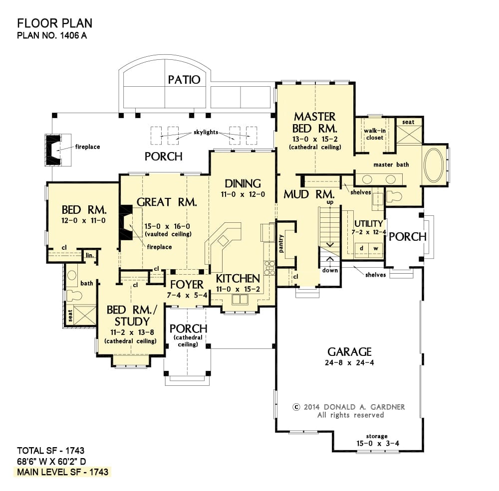 Main level floor plan showing the basement stairs location.