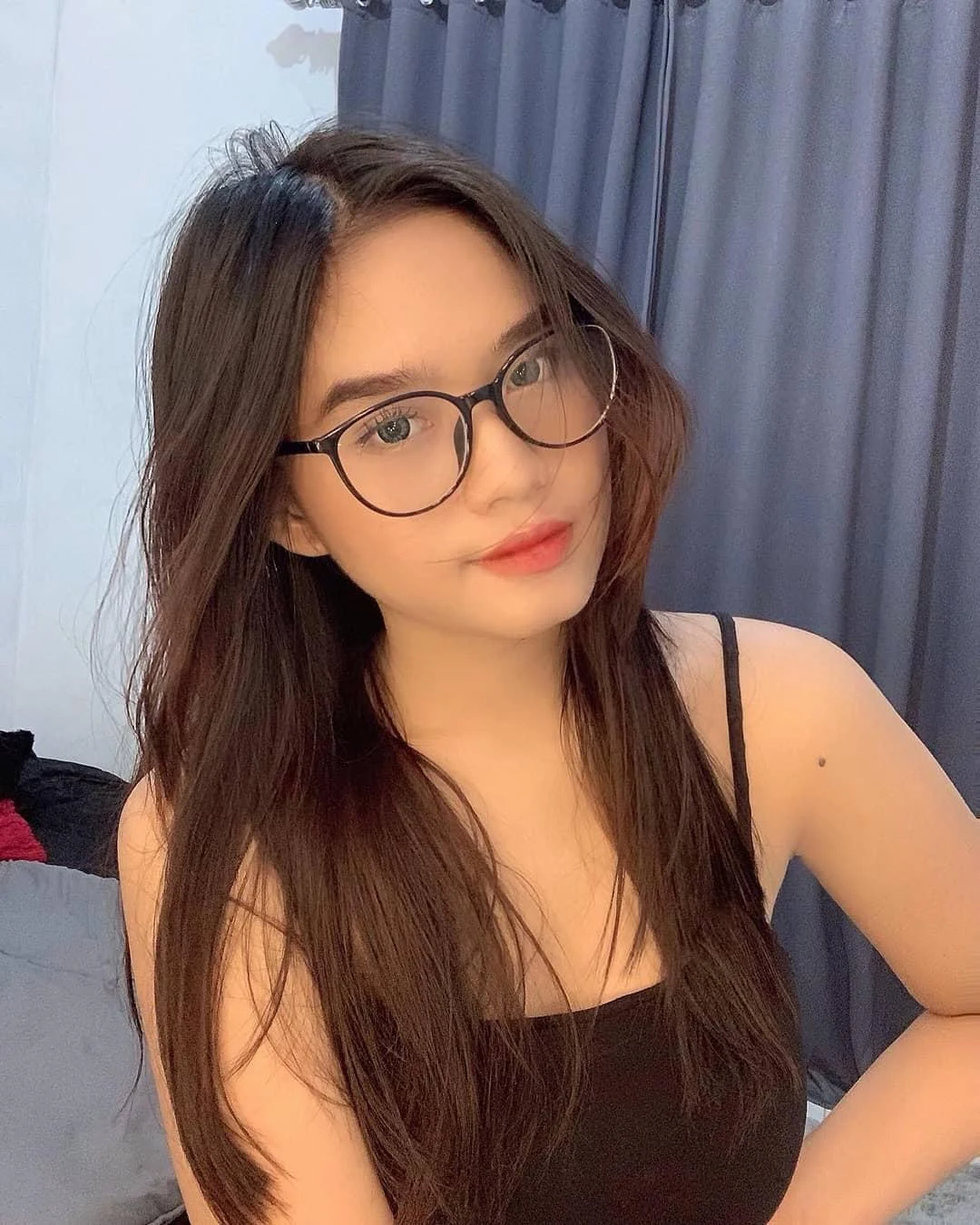 Cewek Hot Menawan, cewek hot, menawan, seksi