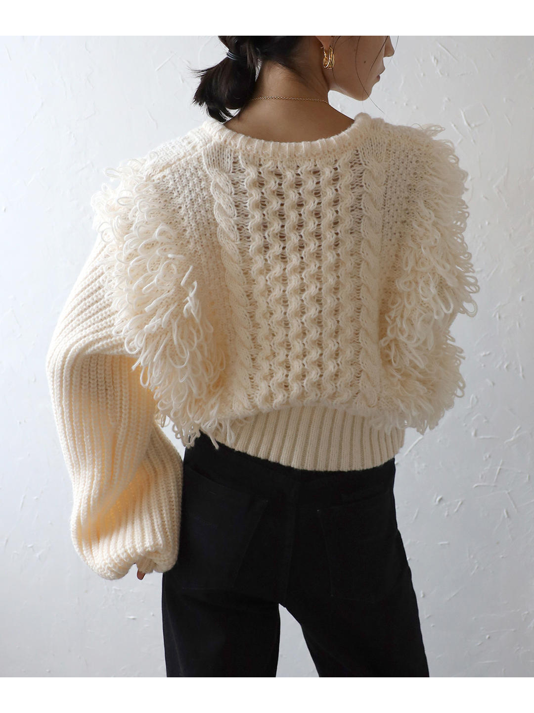 BONJOUR SAGAN
loop knitting V neck knit / 切替ループ編みVネックニット