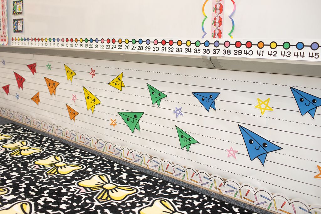 Bulletin board paper display