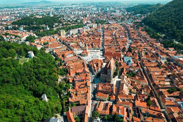 4. Turnul Alb și Turnul Negru