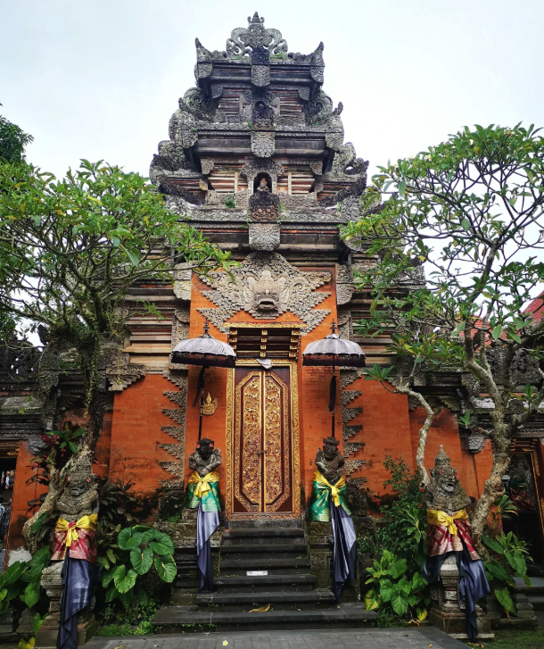 what to do in Bali - visit Ubud Palace