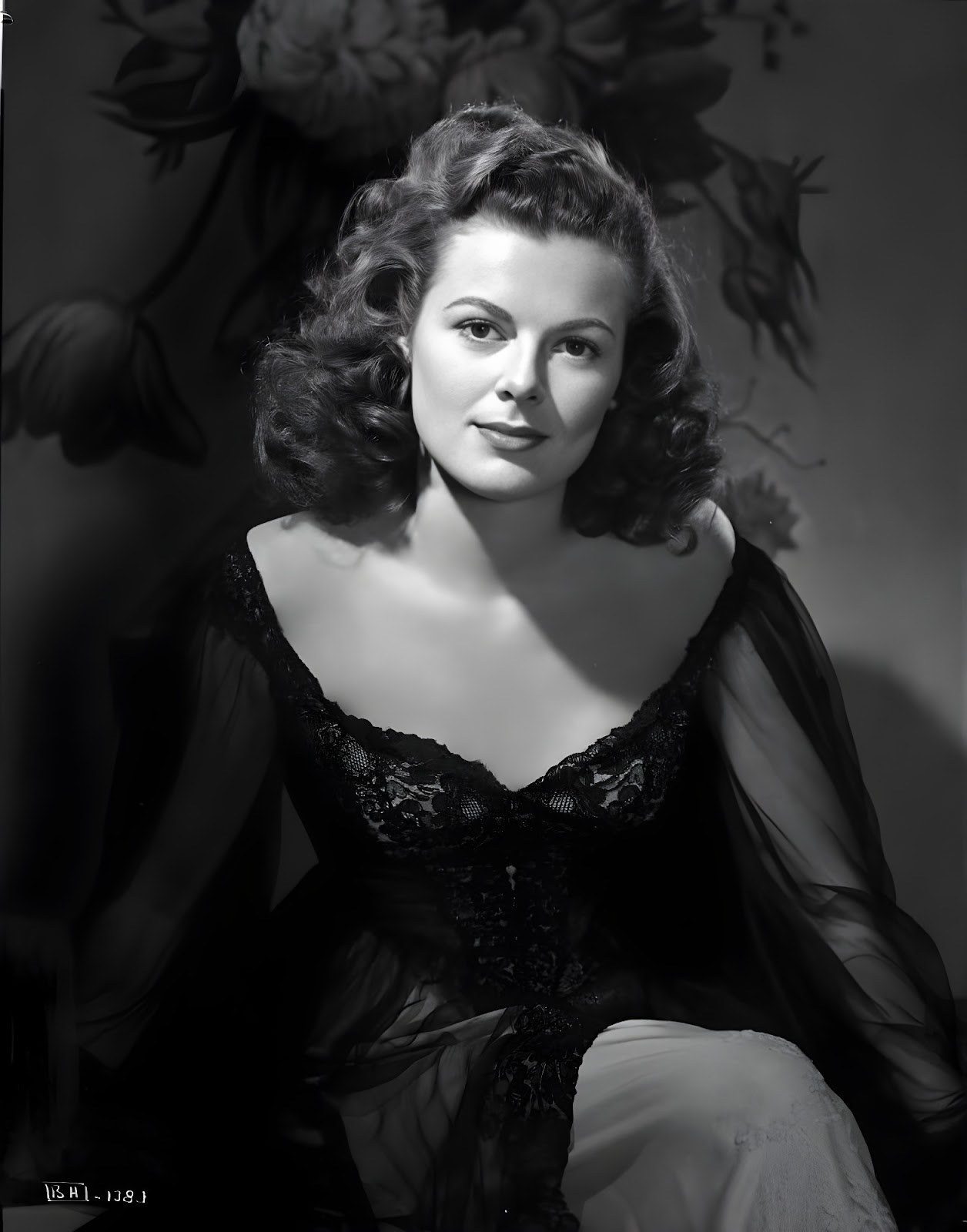 Juanita Katt Mother: Barbara Hale
