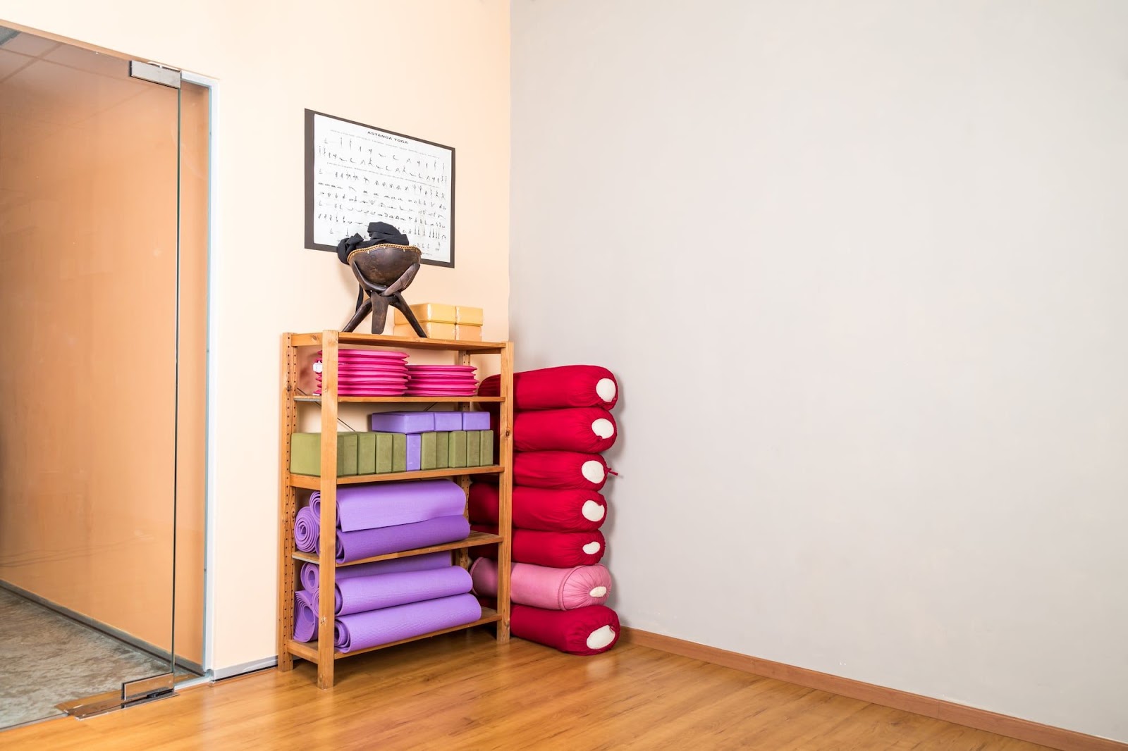 How to Store a Yoga Mat? Expert Tips for Lasting Freshness