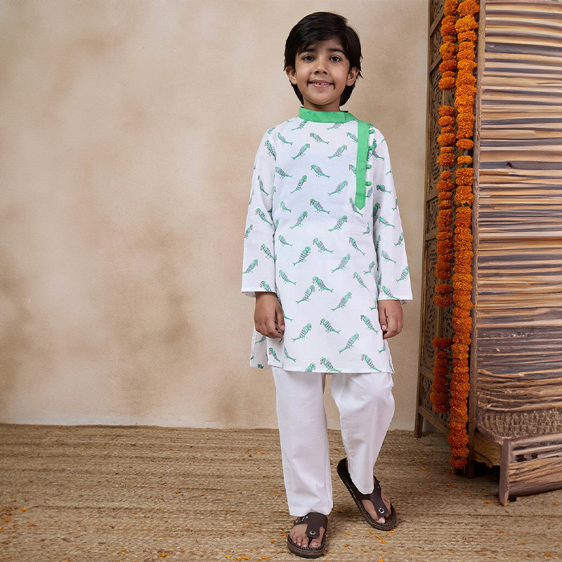 Mandarin Collar Parrot Print Kurta Pyjama&nbsp;