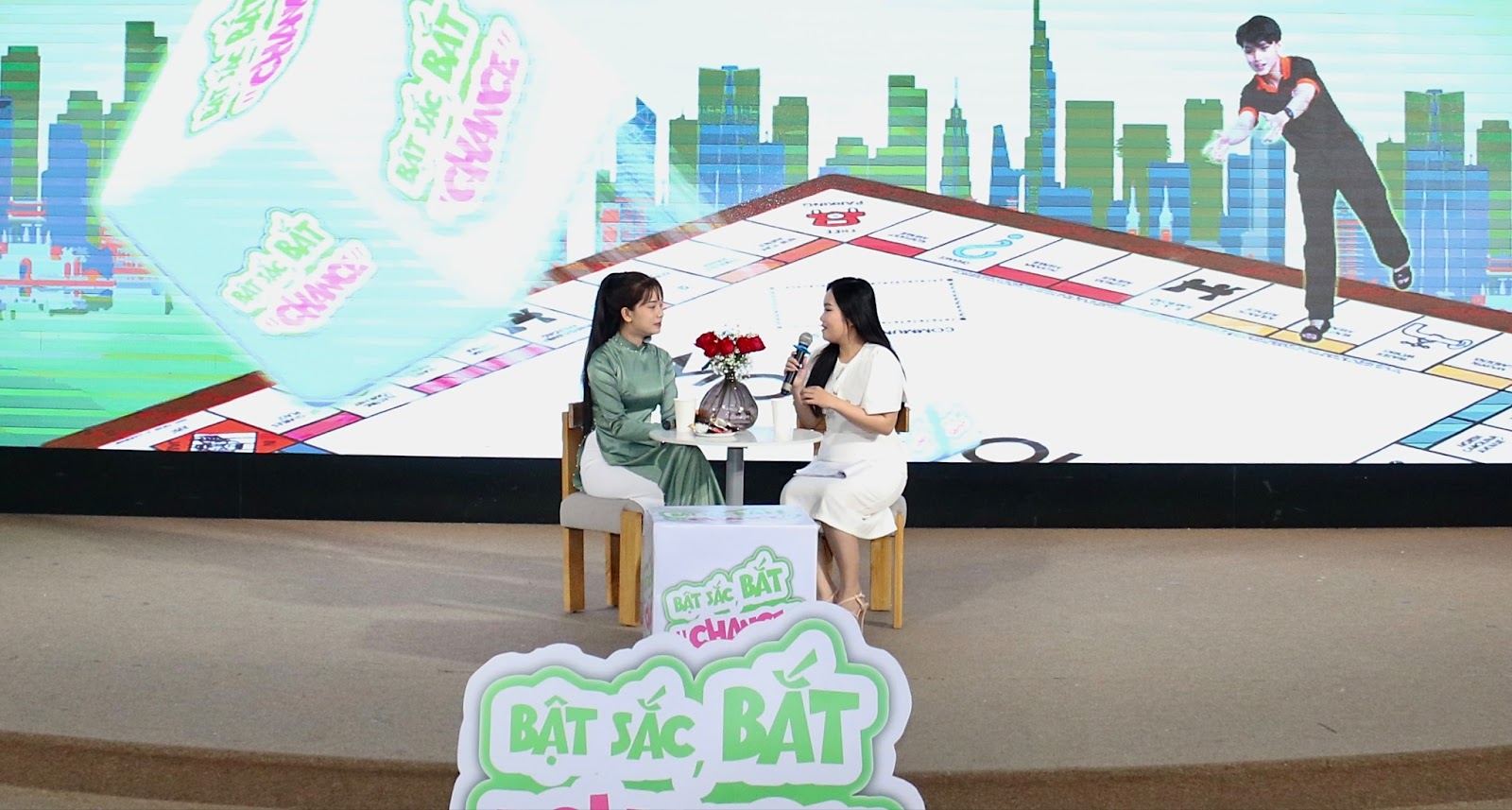 Trường Đại Học Tài chính - Marketing và VTALK đồng hành tại Talkshow “Bật Sắc Bắt Chance”