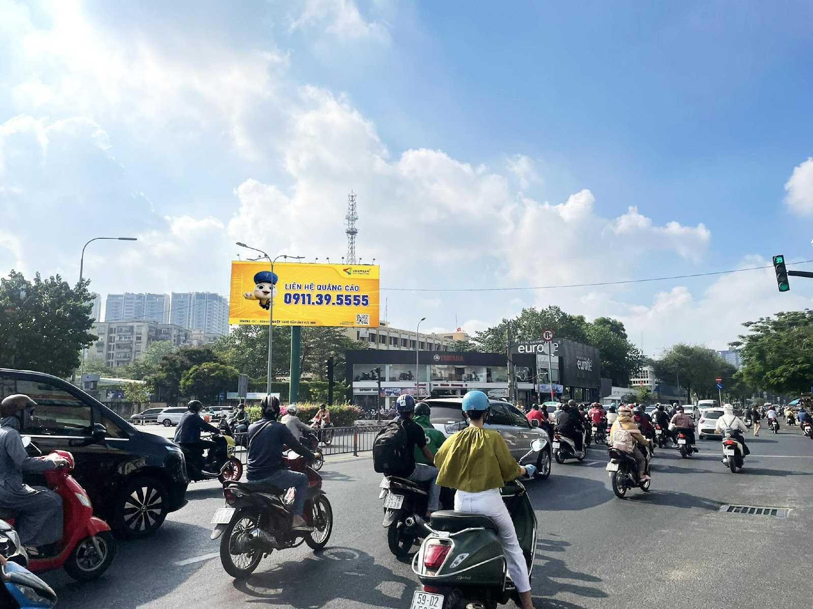 Billboard giao lộ Bắc Hải – Lý Thường Kiệt
