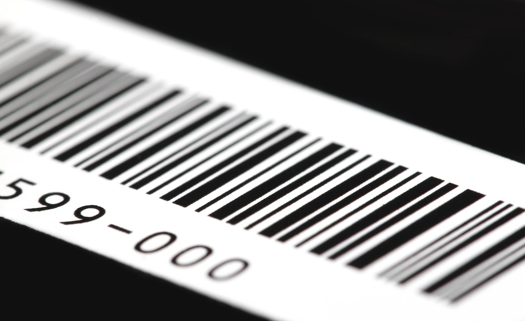 Alat label harga kini sudah ada yang dilengkapi dengan barcode yang bisa dipindai.