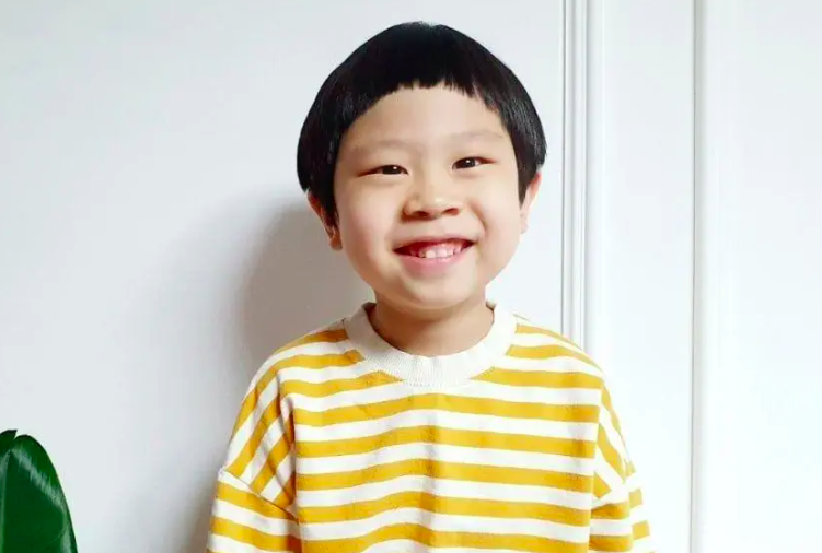 This contain an image of beloved child actor Kim Jun