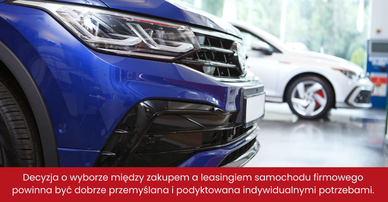 Dwa nowe samochody stojące w salonie gotowe do nabycia przez przedsiębiorców, którzy muszą zdecydować, co wybrać zakup auta firmowego czy leasing w Holandii, porównując plusy i minusy tych rozwiązań.
