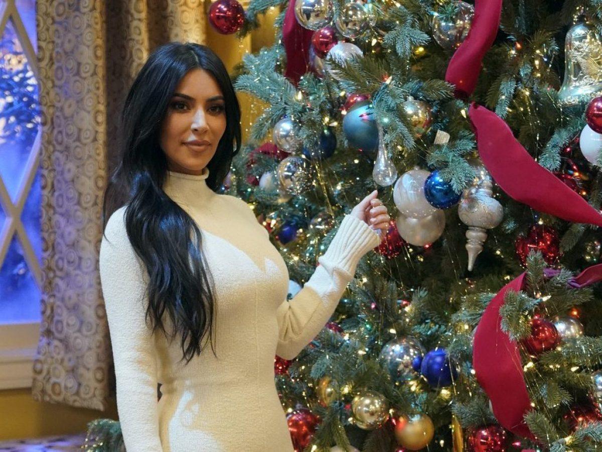 kim kardashian christmas decorations