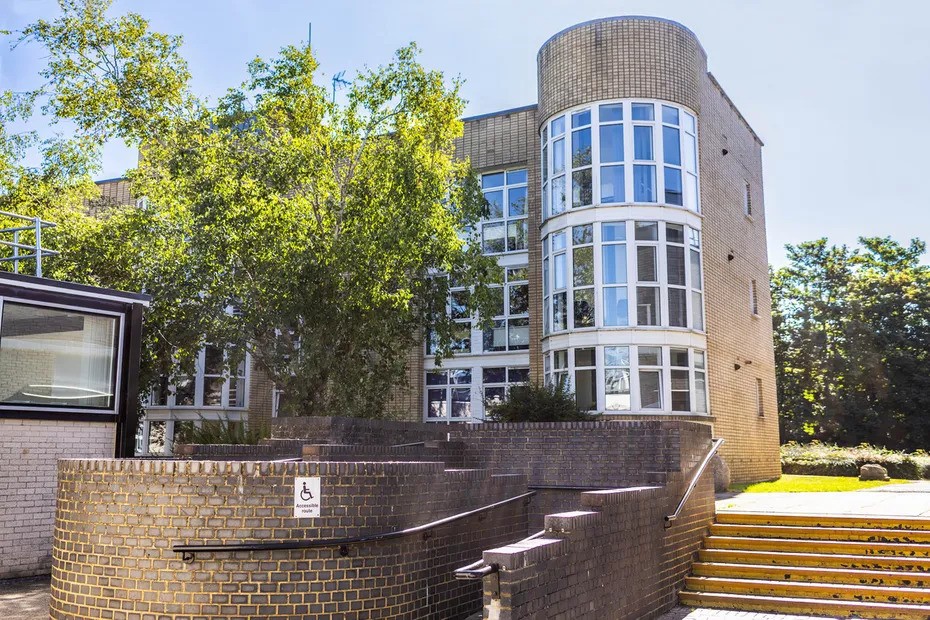 university for the creative arts, universities for creative arts, the university for the creative arts, University For The Creative Arts Ranking, university for the creative arts scholarships for international students, university for the creative arts uk