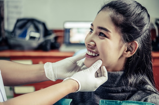 Dentist Advice for Whiter, Brighter Teeth
