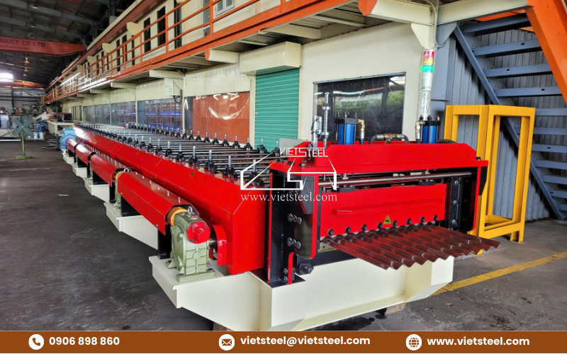 Corrugated Roll Forming Machine at Vietsteel