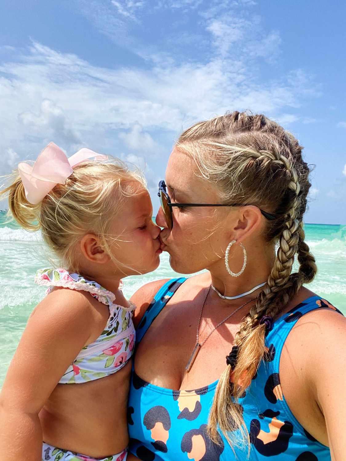 Who Is Lunden Roberts? All About the Mother of Hunter Biden's Daughter Navy