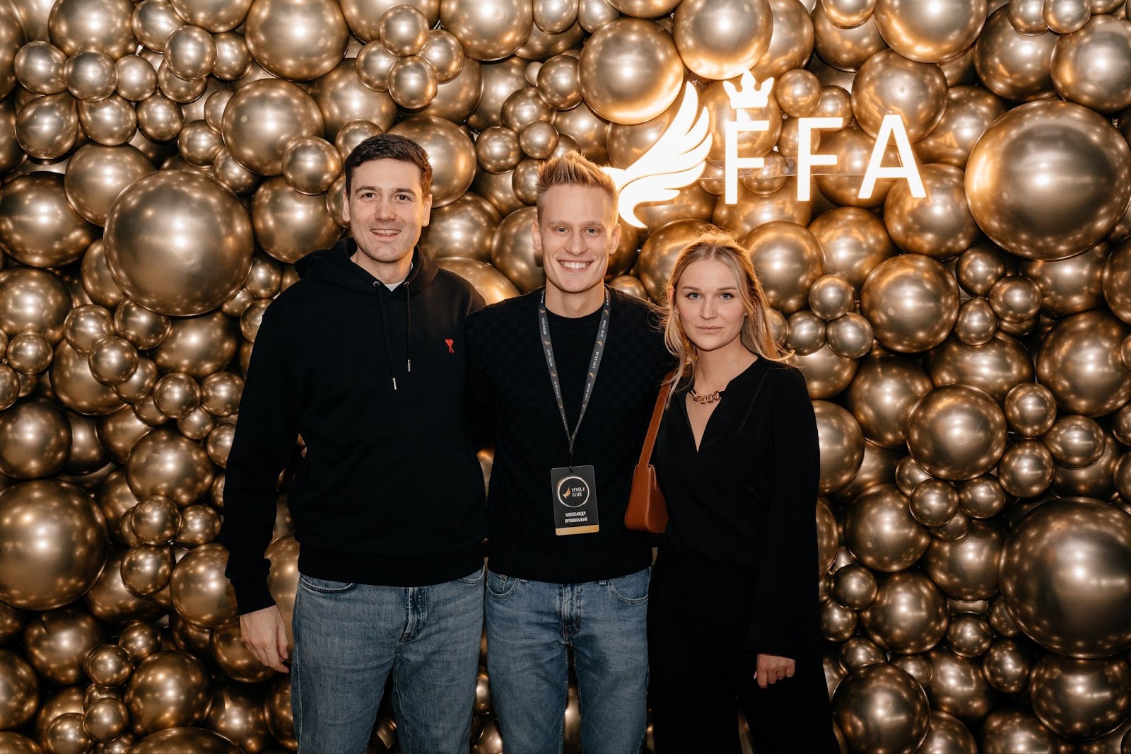 Oleksandr Orlovskyi with students of the crypto course